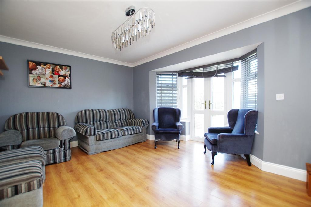 Additional image 3 of 4 bed detached house for saleNythe Road, Coleview, Swindon SN3