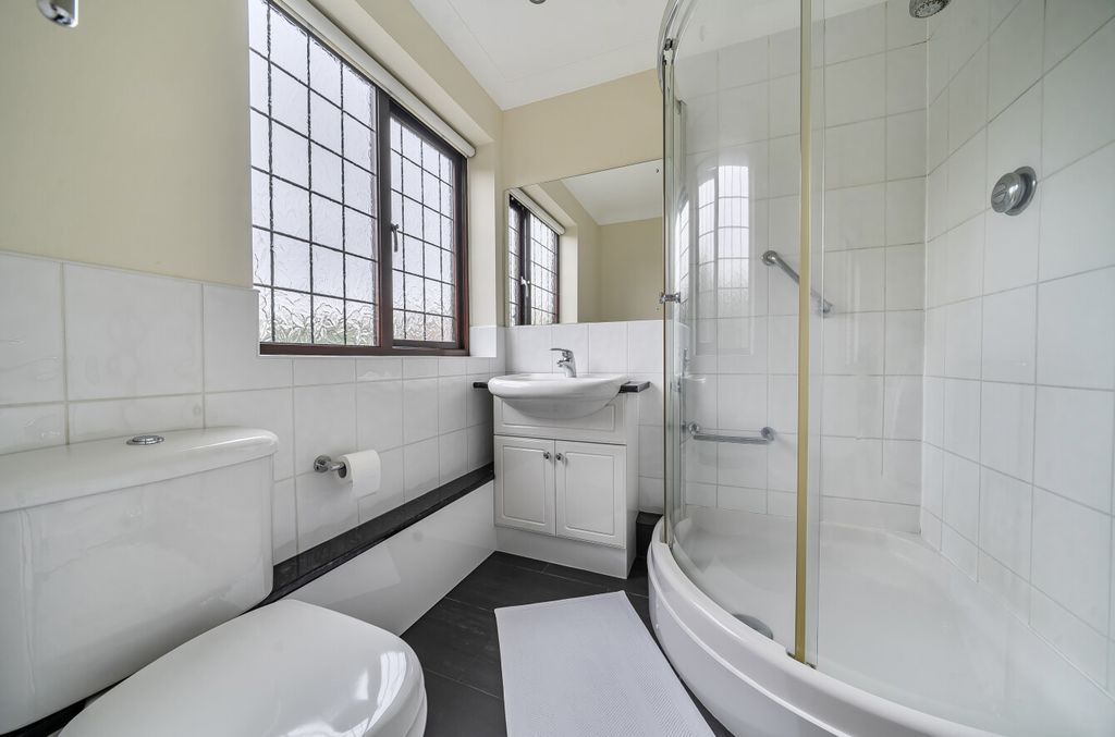 Additional image 12 of 4 bed detached house for saleRose Hill, Binfield, Bracknell RG42