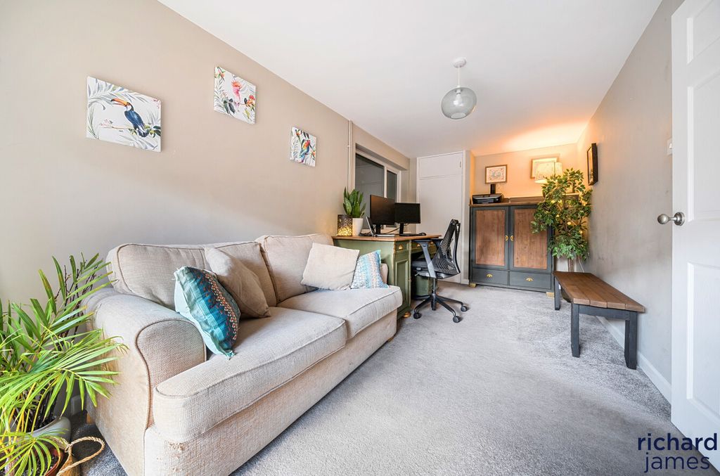 Additional image 7 of 5 bed detached house for saleStoneover Lane, Royal Wootton Bassett SN4
