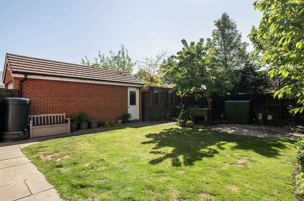 Additional image 10 of 4 bed detached house for saleTornado Chase, Bracknell, Berkshire RG12