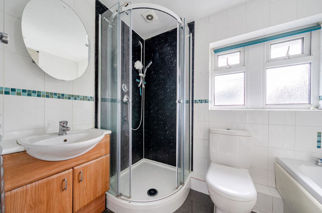 Additional image 17 of 3 bed terraced house for saleSouth Lynn Crescent, Bracknell, Berkshire RG12