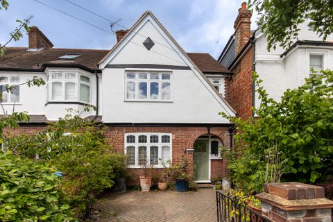 Munster Road, Teddington TW11