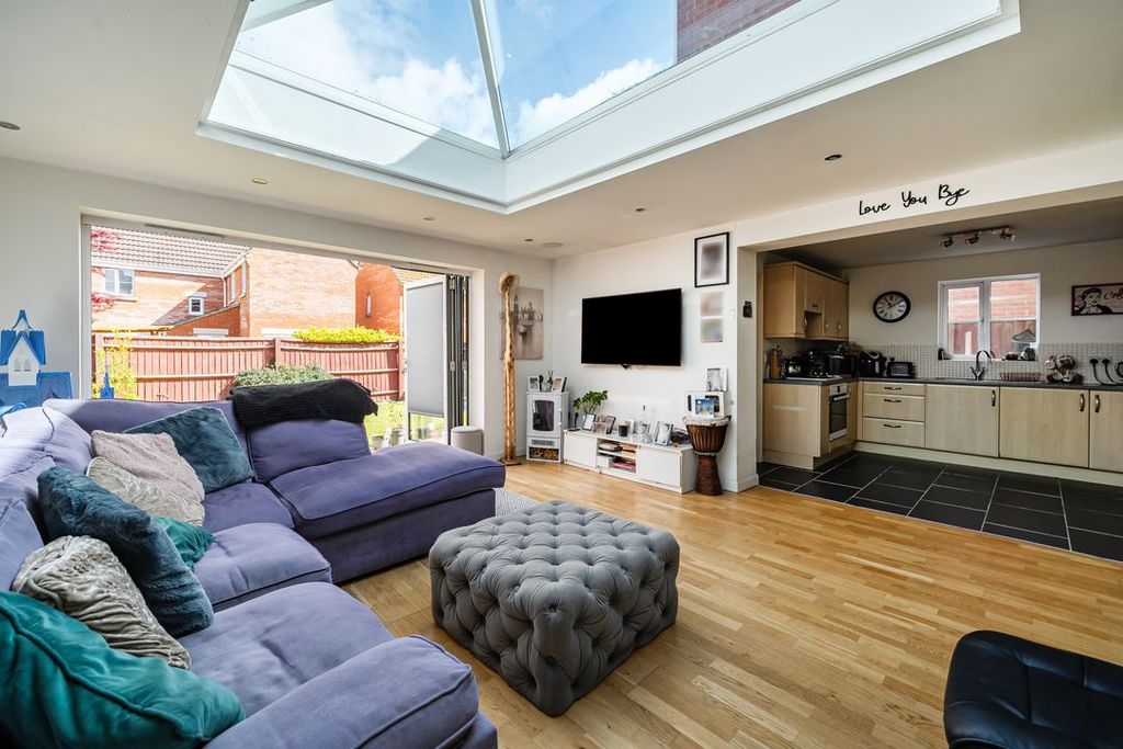 Additional image 2 of 4 bed detached house for saleHatch Road, Upper Stratton, Swindon SN3