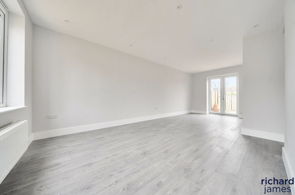Additional image 3 of 3 bed terraced house for salePenhill Drive, Penhill, Swindon SN2