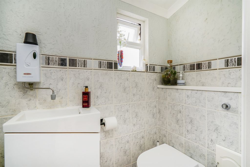 Additional image 13 of 4 bed terraced house for saleKent Road, Swindon SN1