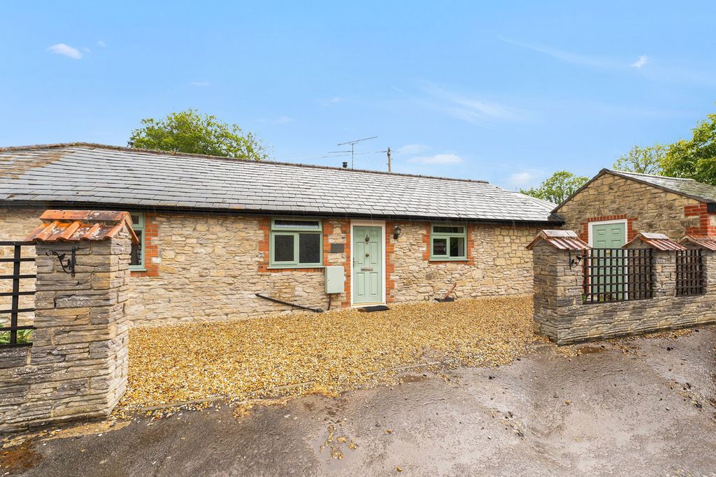 3 bed semi-detached bungalow for saleHigh Street, Wylye, Warminster BA12