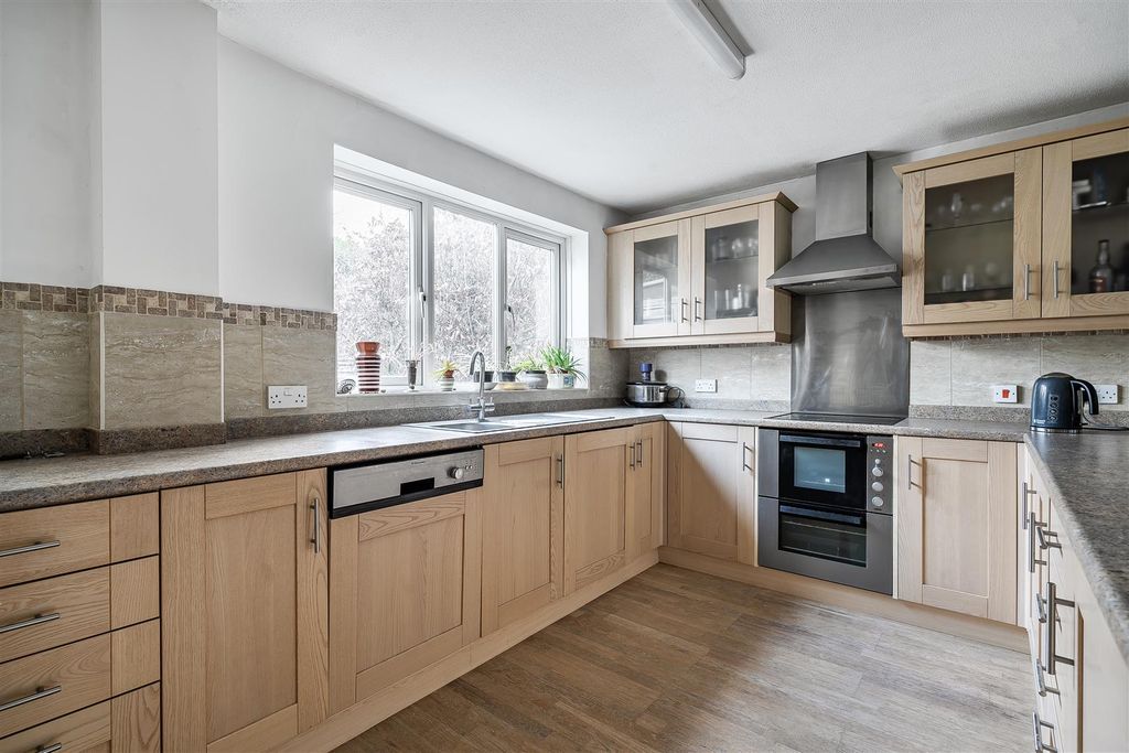 Additional image 16 of 4 bed detached house for saleOak Tree Close, Trowbridge BA14