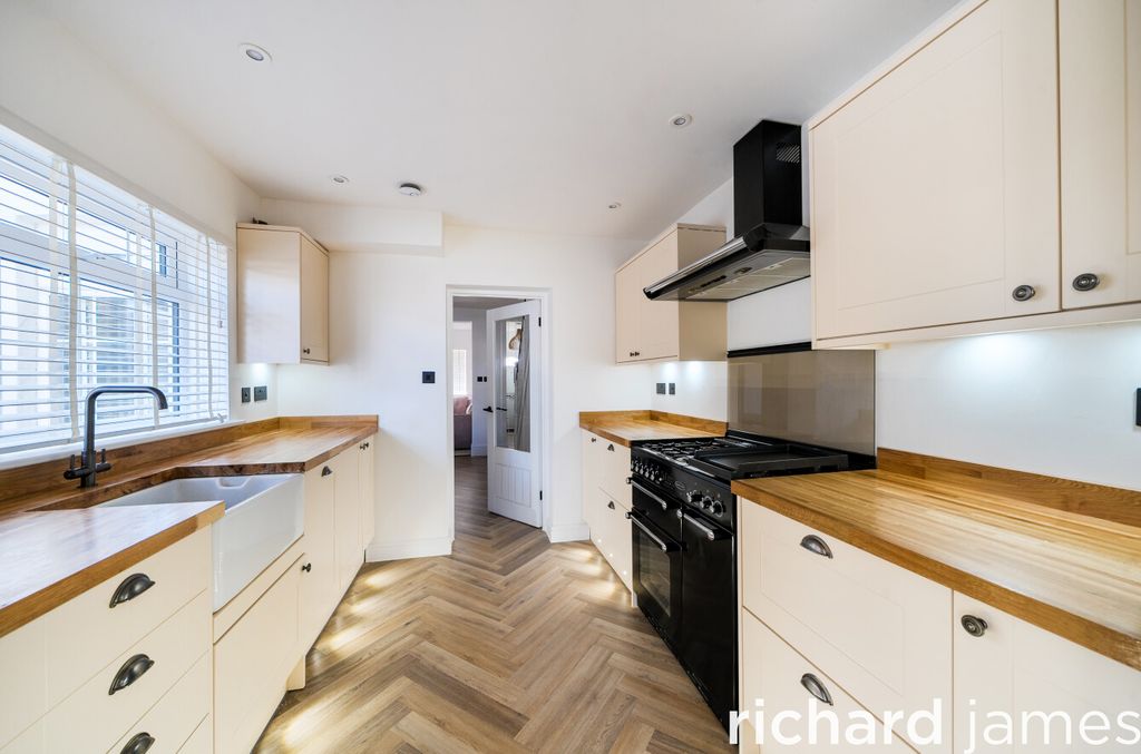 Additional image 5 of 4 bed end terrace house for saleChurch Walk South, Rodbourne Cheney, Swindon SN2