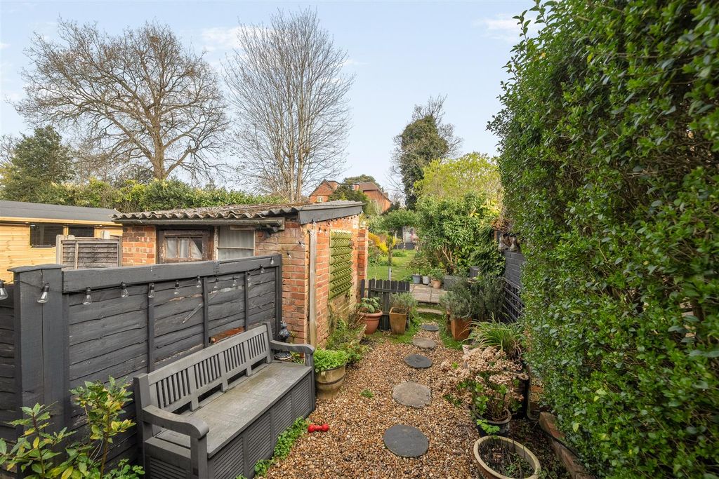 Additional image 18 of 3 bed terraced house for saleCambridge Road, Crowthorne, Berkshire RG45