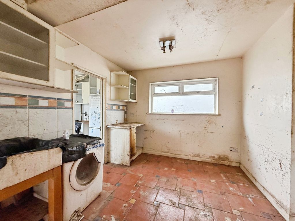 Additional image 7 of 4 bed semi-detached house for saleWhite City, Crowthorne, Berkshire RG45