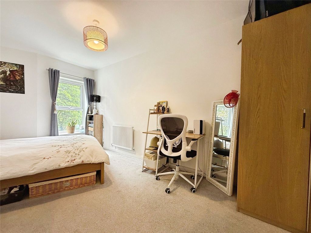 Additional image 7 of 1 bed flat for saleEdrich Grange, Crowthorne, Berkshire RG45