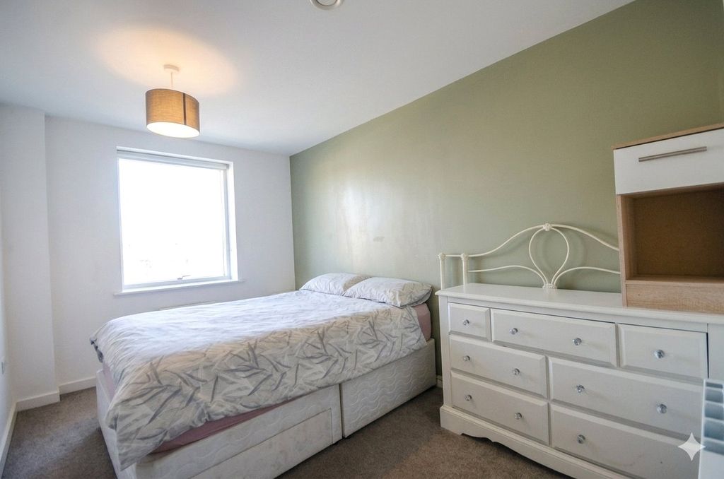 Additional image 4 of 2 bed flat for saleBurlington Mansions, Sullivan Road, Camberley GU15