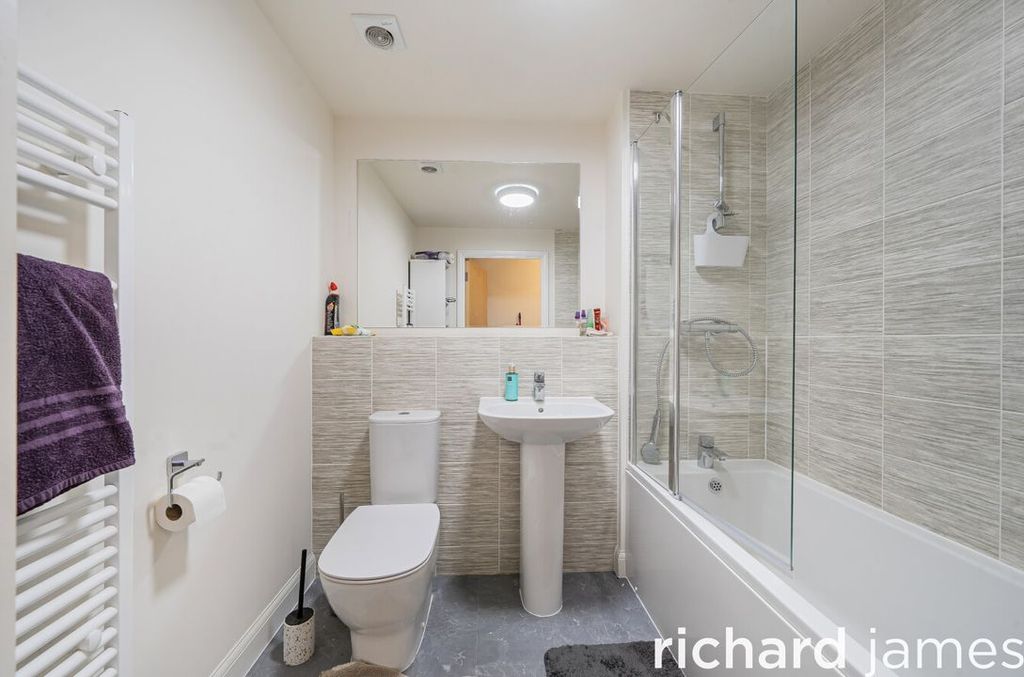 Additional image 10 of 2 bed flat for saleChaddington Strand, Swindon SN1