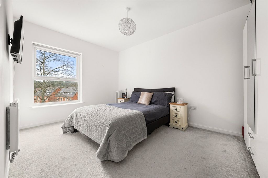 Additional image 6 of 1 bed flat for saleEdrich Grange, Crowthorne, Berkshire RG45