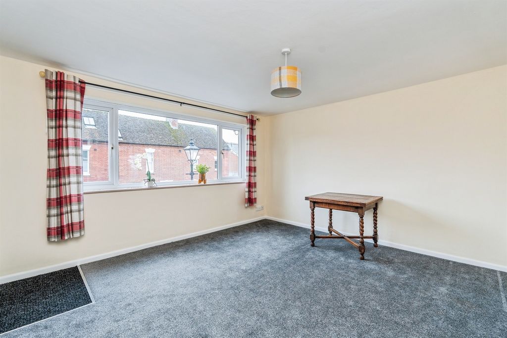 Additional image 4 of 1 bed flat for saleMill Lane, Romsey SO51
