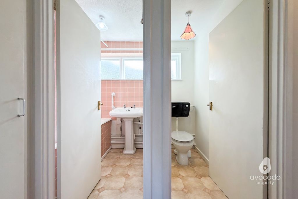 Additional image 9 of 3 bed terraced house for saleHarmans Water Road, Bracknell RG12