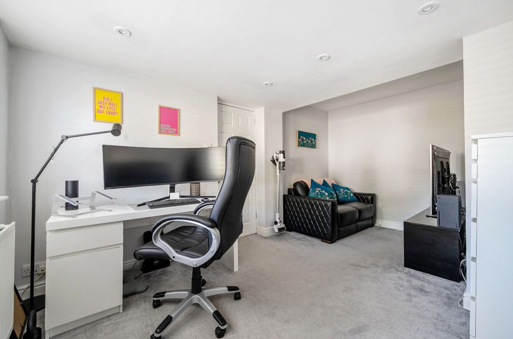 Additional image 12 of 4 bed detached house for saleKyle Close, Bracknell, Berkshire RG12