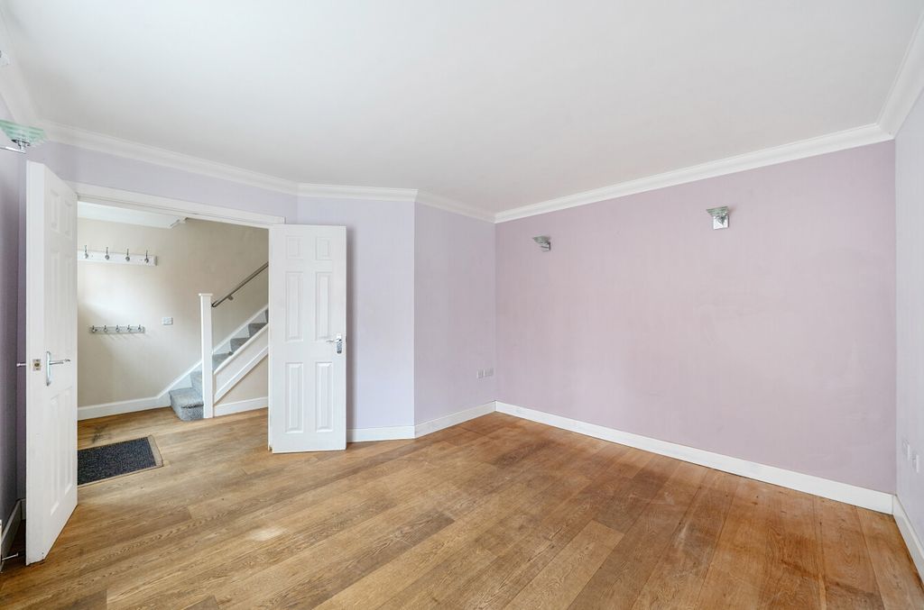 Additional image 2 of 5 bed terraced house for saleZakopane Road, Swindon, Wiltshire SN25