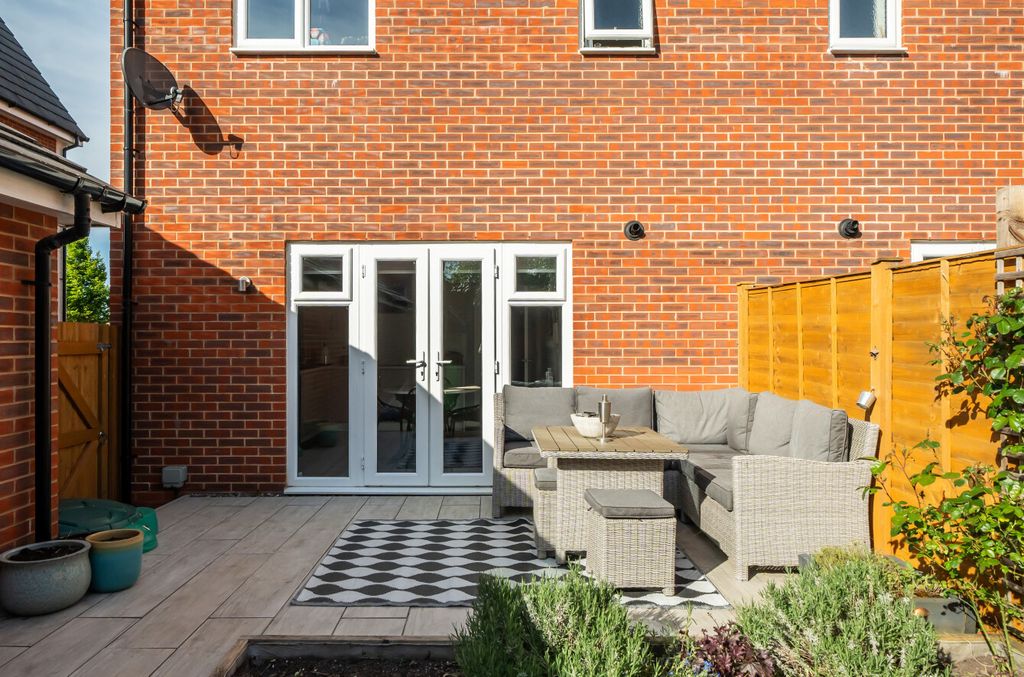 Additional image 17 of 3 bed semi-detached house for saleSt. Georges Park, Binfield, Bracknell, Berkshire RG42