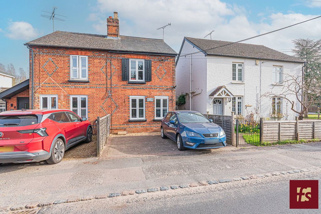 2 bed semi-detached house for saleHope Cottages, Bracknell Road, Warfield, Berkshire RG42