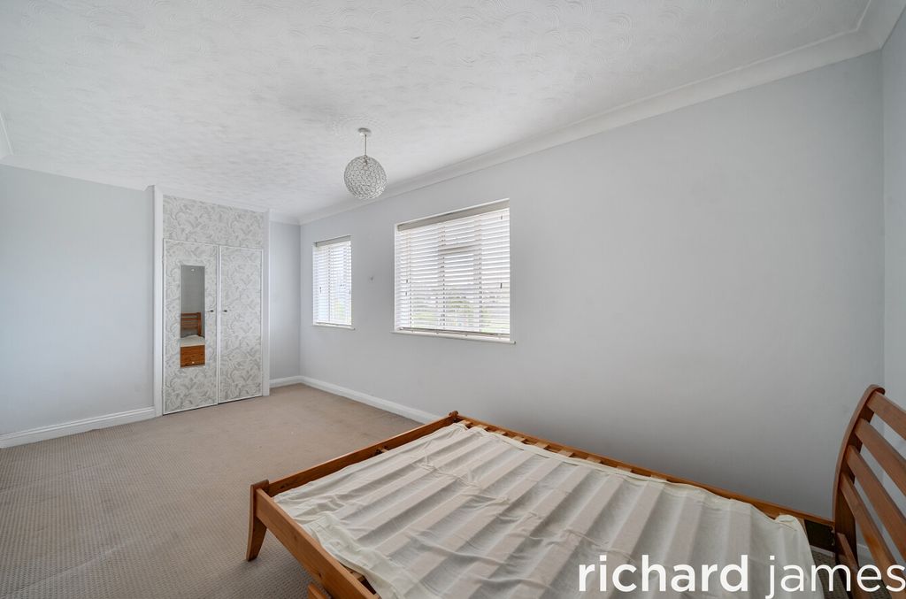 Additional image 6 of 3 bed semi-detached house for saleWhitworth Road, Swindon SN25