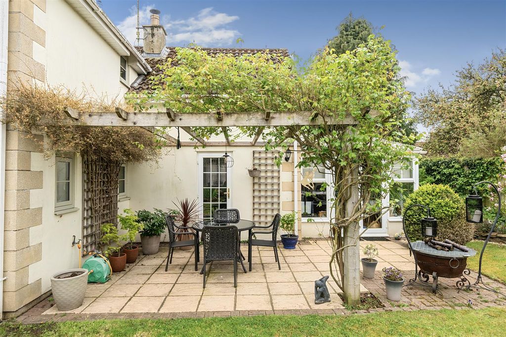 Additional image 8 of 4 bed detached house for saleHigh Street, Sutton Benger, Chippenham SN15