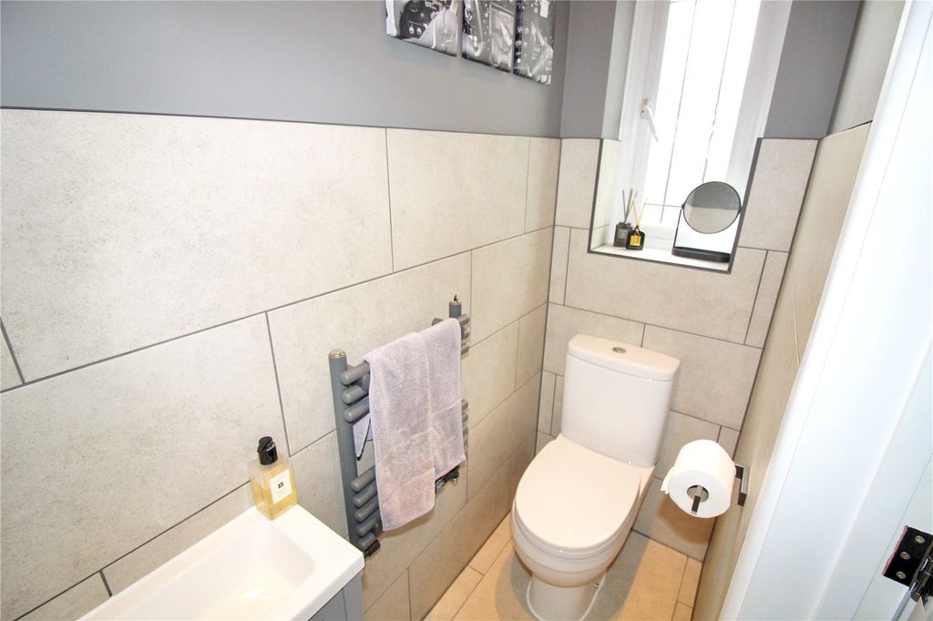Additional image 10 of 3 bed detached house for saleDarius Way, Swindon, Wiltshire SN25