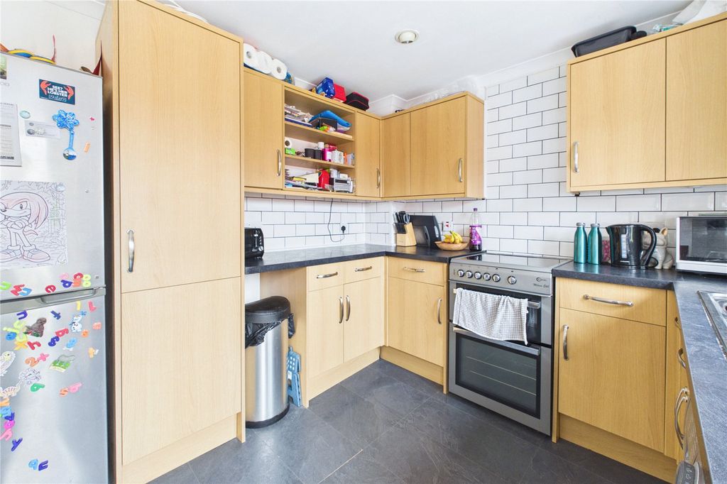 Additional image 5 of 2 bed semi-detached house for saleOlive Grove, Swindon, Wiltshire SN25