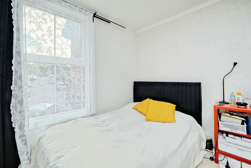 Additional image 15 of 3 bed semi-detached house for saleFowlers Road, Salisbury SP1