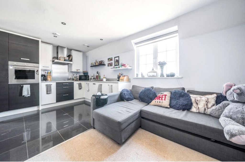 Additional image 3 of 2 bed flat for saleFlycatcher Keep, Bracknell, Berkshire RG12