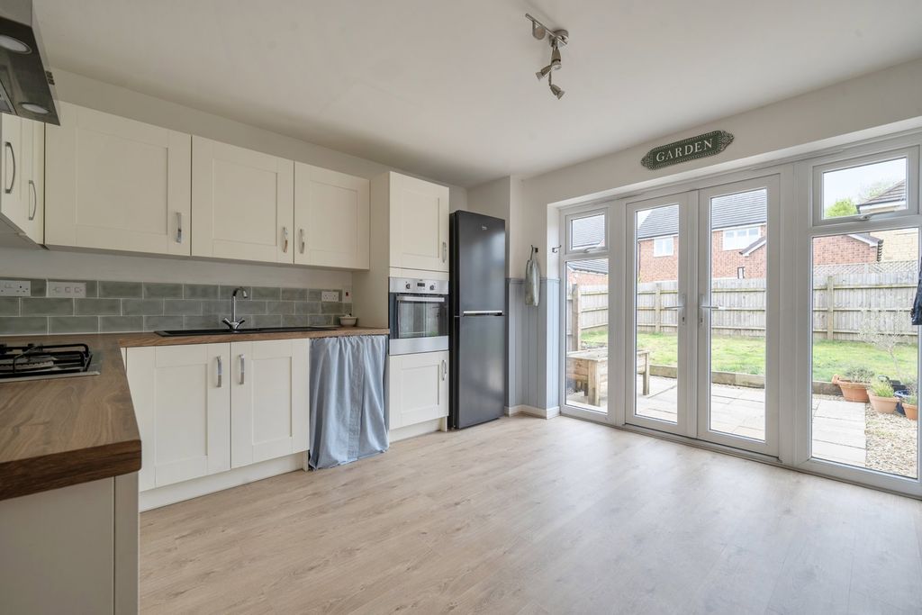 Additional image 6 of 3 bed semi-detached house for saleDeere Avenue, Chippenham SN14