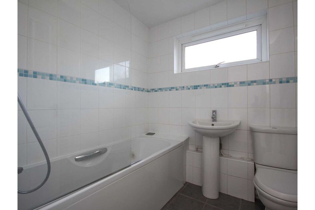 Additional image 5 of 1 bed flat for saleUffington Drive, Bracknell RG12