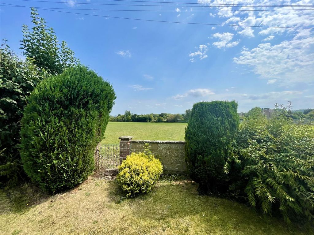 Additional image 17 of 3 bed detached house for saleDowns View Road, Swindon SN3