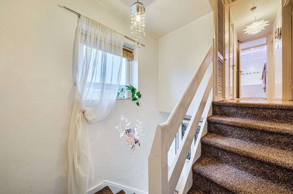 Additional image 13 of 3 bed terraced house for saleAysgarth, Bracknell, Berkshire RG12