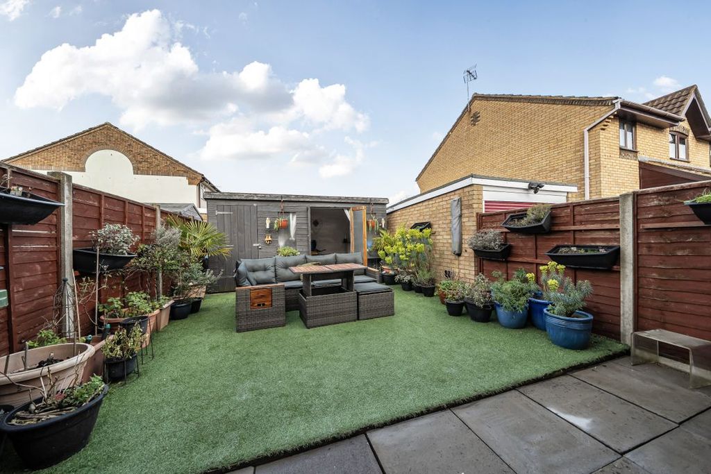 Additional image 2 of 3 bed end terrace house for saleMortimer Close, Old Shaw, Swindon SN5