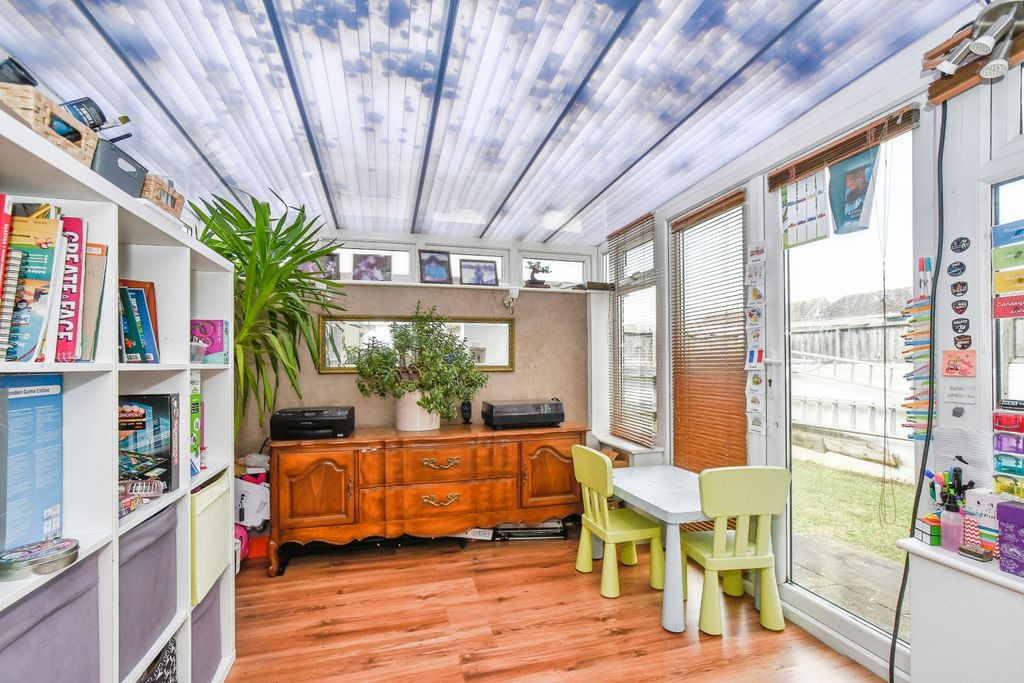 Additional image 6 of 3 bed semi-detached house for saleBarrington Close - Liden, Swindon SN3