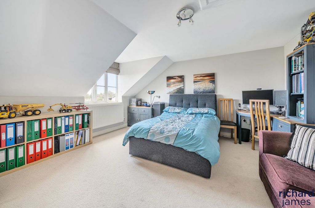 Additional image 13 of 5 bed detached house for saleOkus Road, Swindon SN1