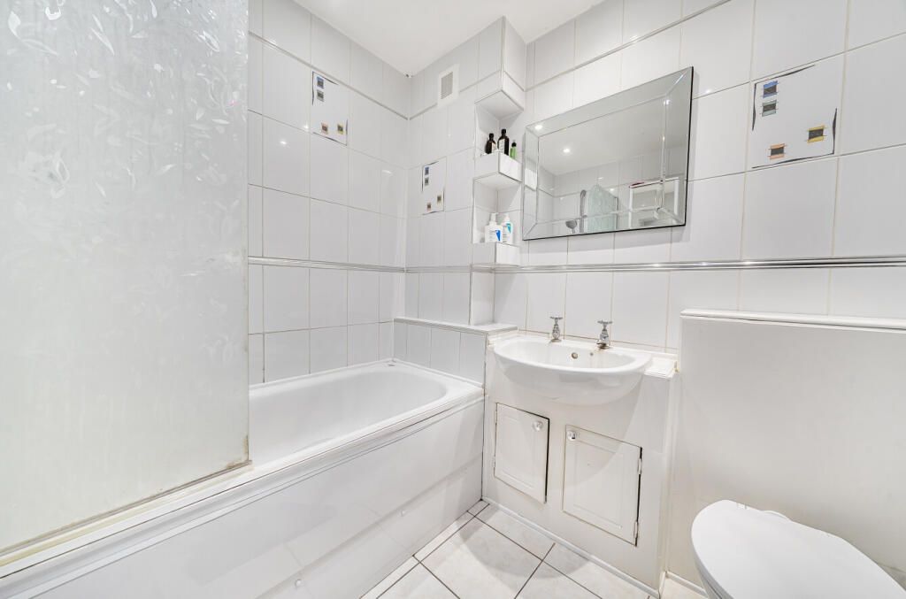 Additional image 7 of 2 bed flat for saleSt. Andrews, Bracknell RG12
