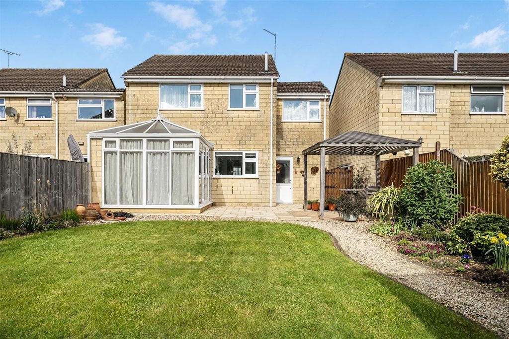 Additional image 14 of 4 bed detached house for saleSalisbury Close, Chippenham SN14