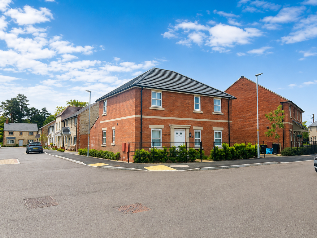 4 bed detached house for saleFarrier Street, Blunsdon, Swindon SN26