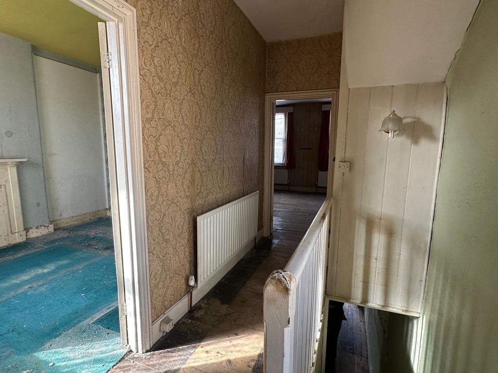 Additional image 6 of 3 bed semi-detached house for saleEastbourne Road, Trowbridge BA14