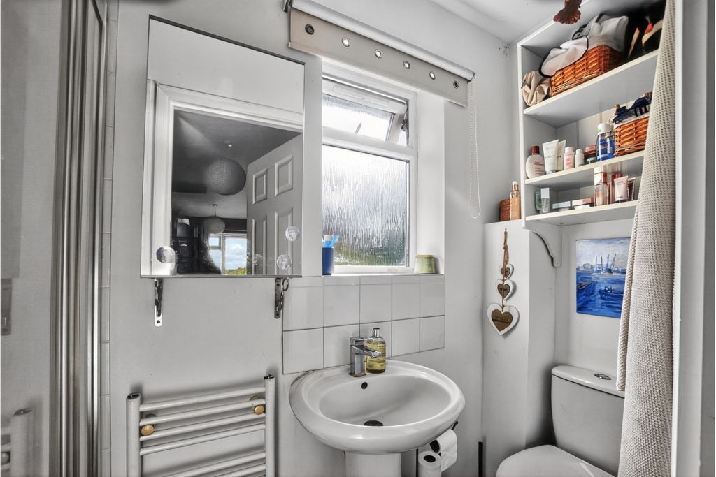 Additional image 16 of 4 bed semi-detached house for saleOrchard Road, Marlborough SN8