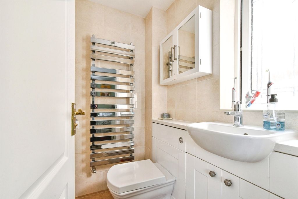 Additional image 9 of 4 bed detached house for saleThe Mallards, Tisbury, Salisbury SP3