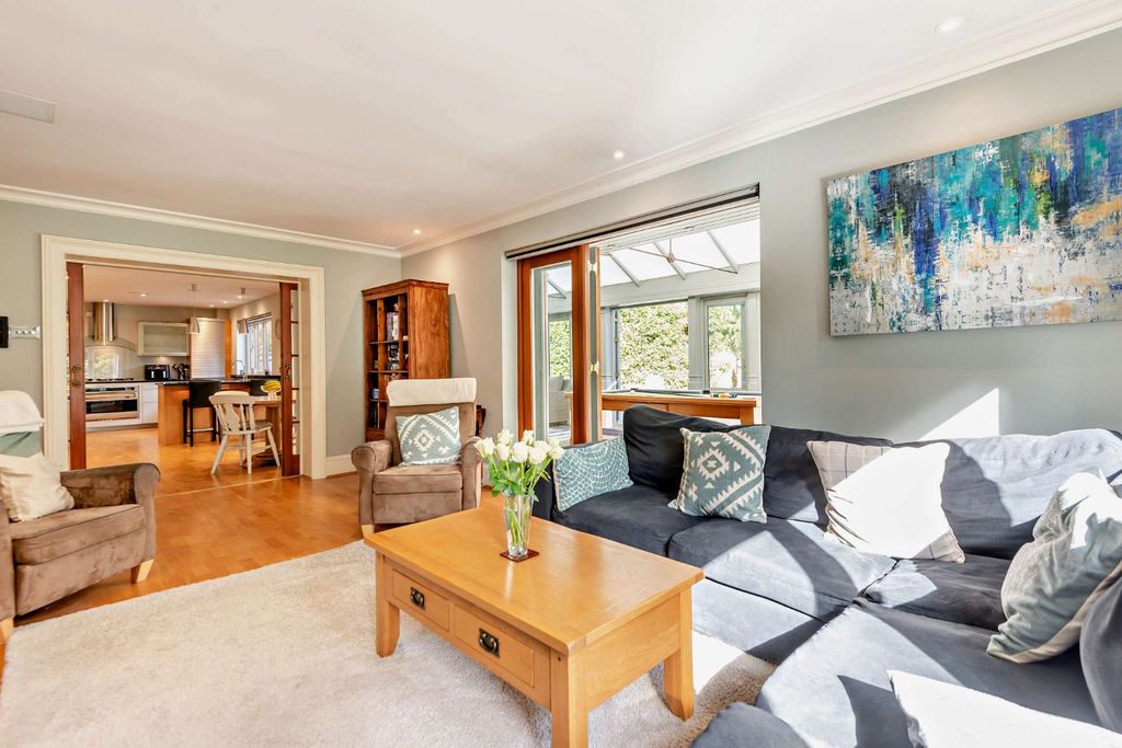 Additional image 12 of 6 bed detached house for saleKennel Avenue, Ascot, Berkshire SL5