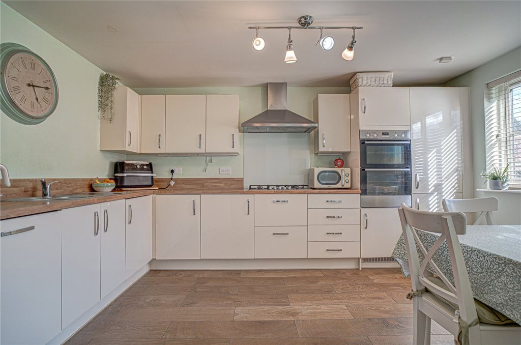 Additional image 2 of 4 bed detached house for saleStaldon Court, East Wichel, Swindon, Wiltshire SN1