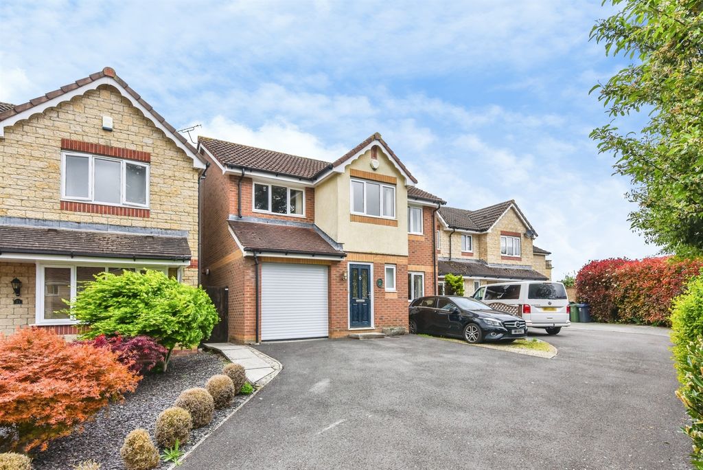 Additional image 2 of 4 bed detached house for saleOak Road, Chippenham SN14