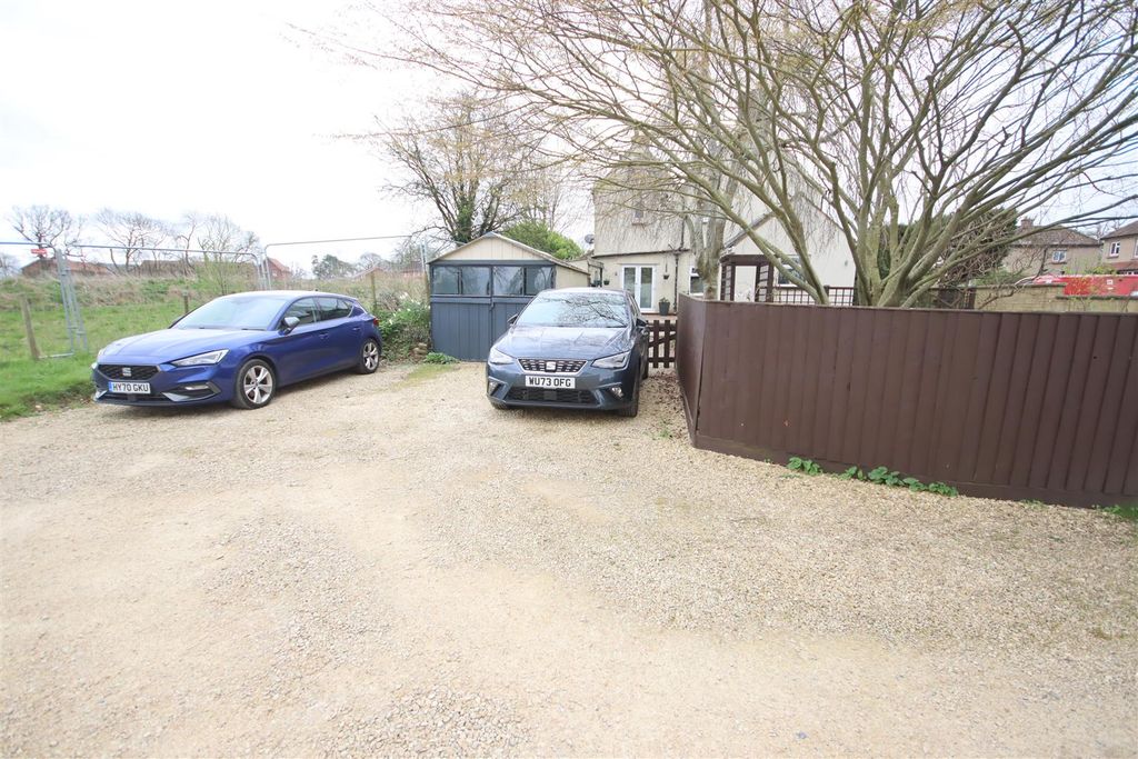 Additional image 20 of 2 bed cottage for saleMalmesbury Road, Chippenham SN15