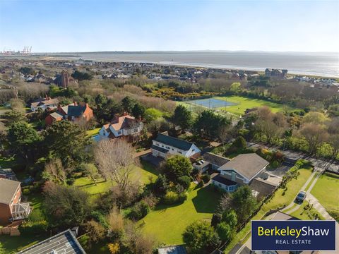 Warren Road, Blundellsands L23