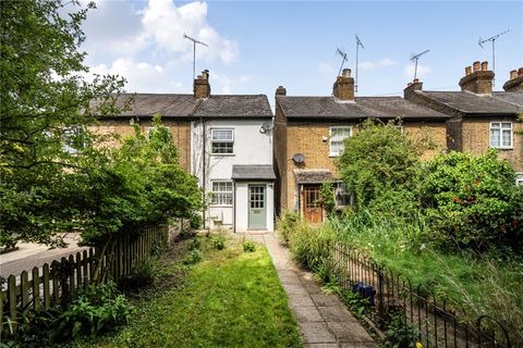 Bennetts Yard, High Street, Uxbridge UB8