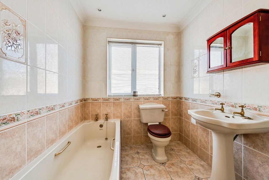 Additional image 15 of 2 bed bungalow for saleCanney Close, Chiseldon, Swindon, Wiltshire SN4